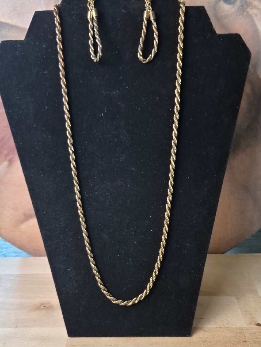 Source Unknown Gold-Tone Rope Necklace and Rose Gold Bracelets Set - Picture 2 of 8